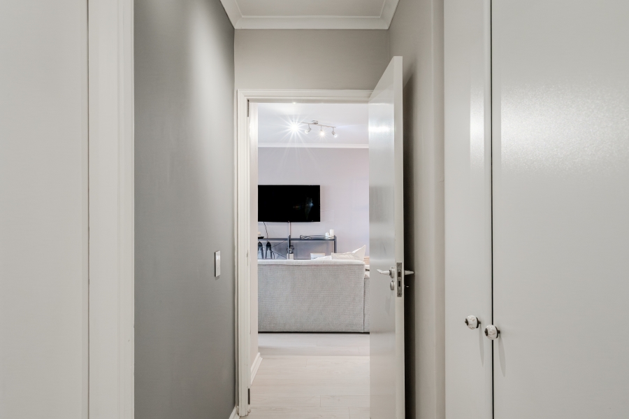 To Let 2 Bedroom Property for Rent in Fresnaye Western Cape